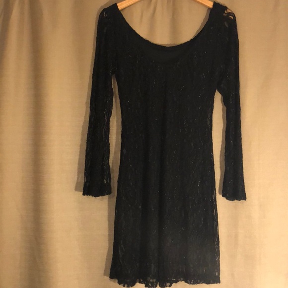 LIBERTY LANE BLACK LACE MIDI DRESS - Picture 3 of 6